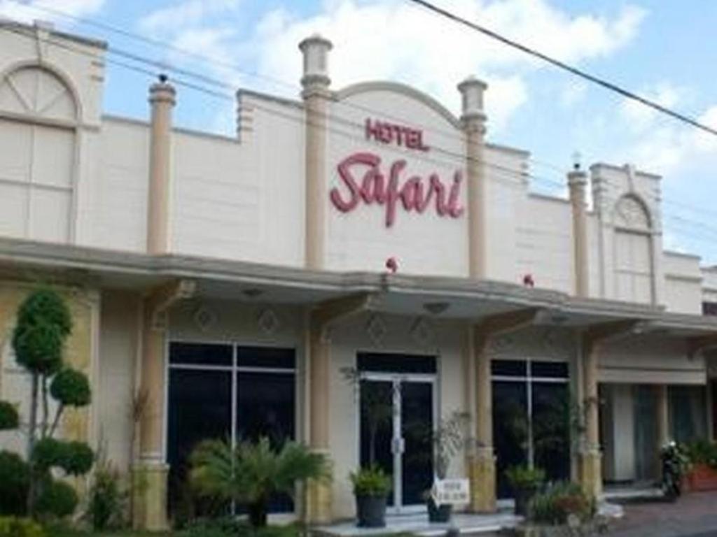 Hotel Safari 젬벨 외부 사진